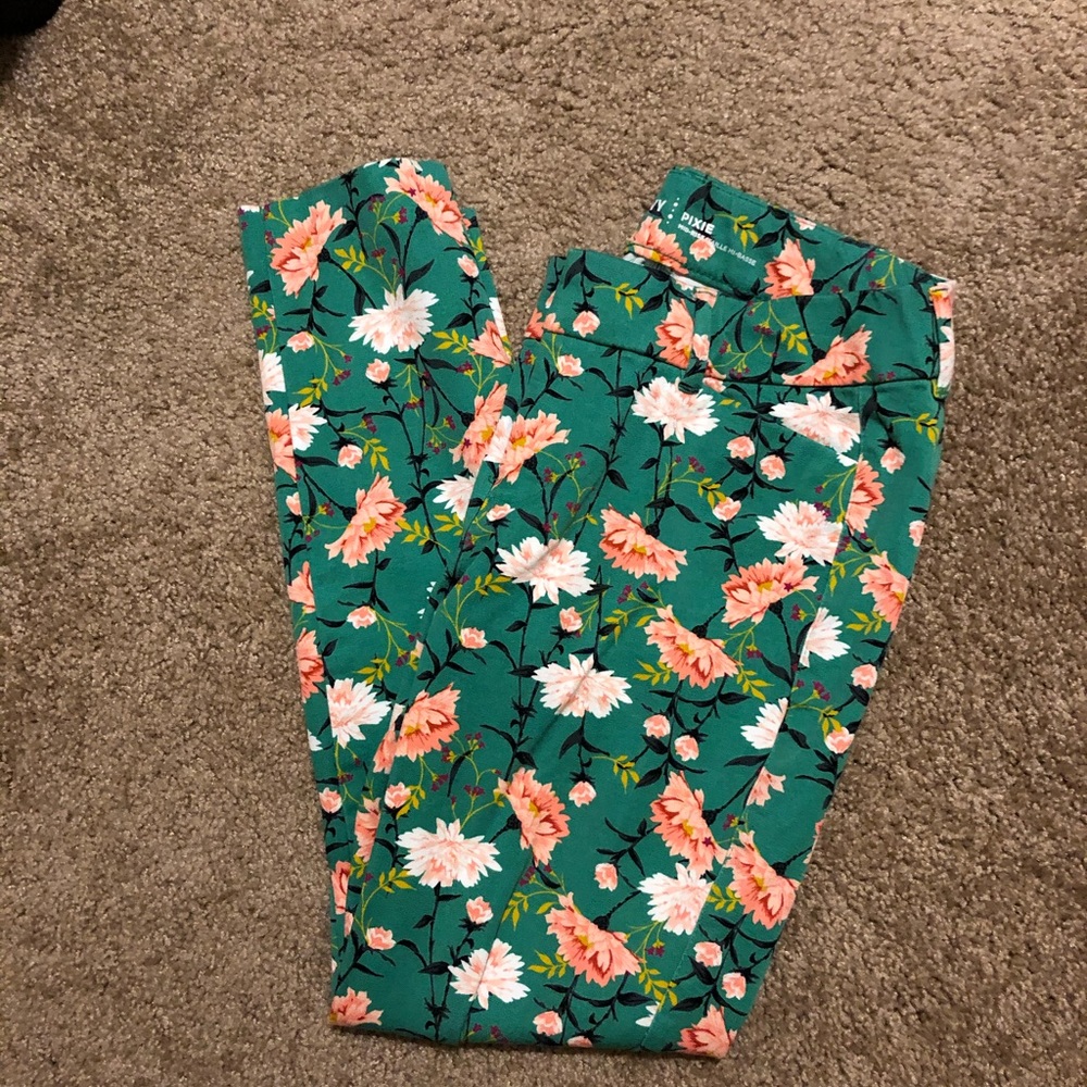 Old navy cropped pixie pants